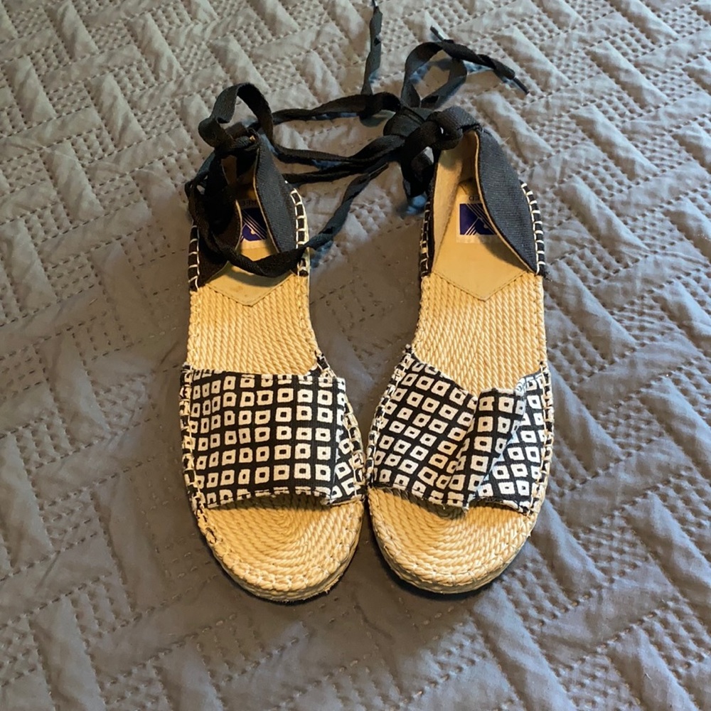 Reed : Ballerina Sandals - Small - Picture 1 of 6